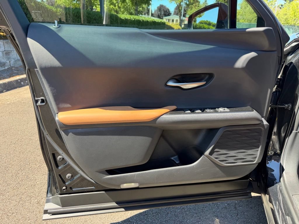 Used 2021 Lexus UX 250h w/ Premium Package AWD/4WD image 12