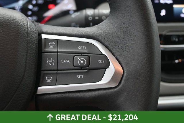 Used 2025 Jeep Compass Limited AWD/4WD image 35