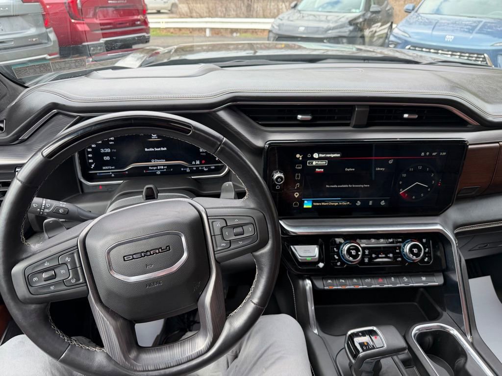 Used 2023 GMC Sierra 1500 Denali Ultimate AWD/4WD image 32