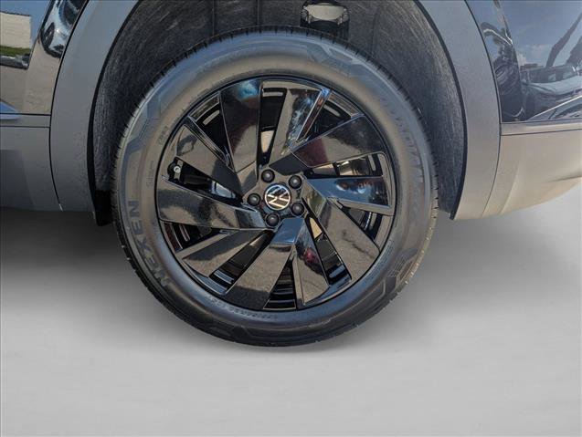 New 2026 Volkswagen Atlas Cross Sport SE image 9