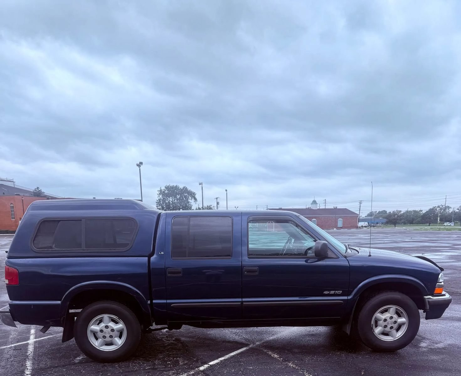 Used 2001 Chevrolet S10 Pickup LS AWD/4WD image 6
