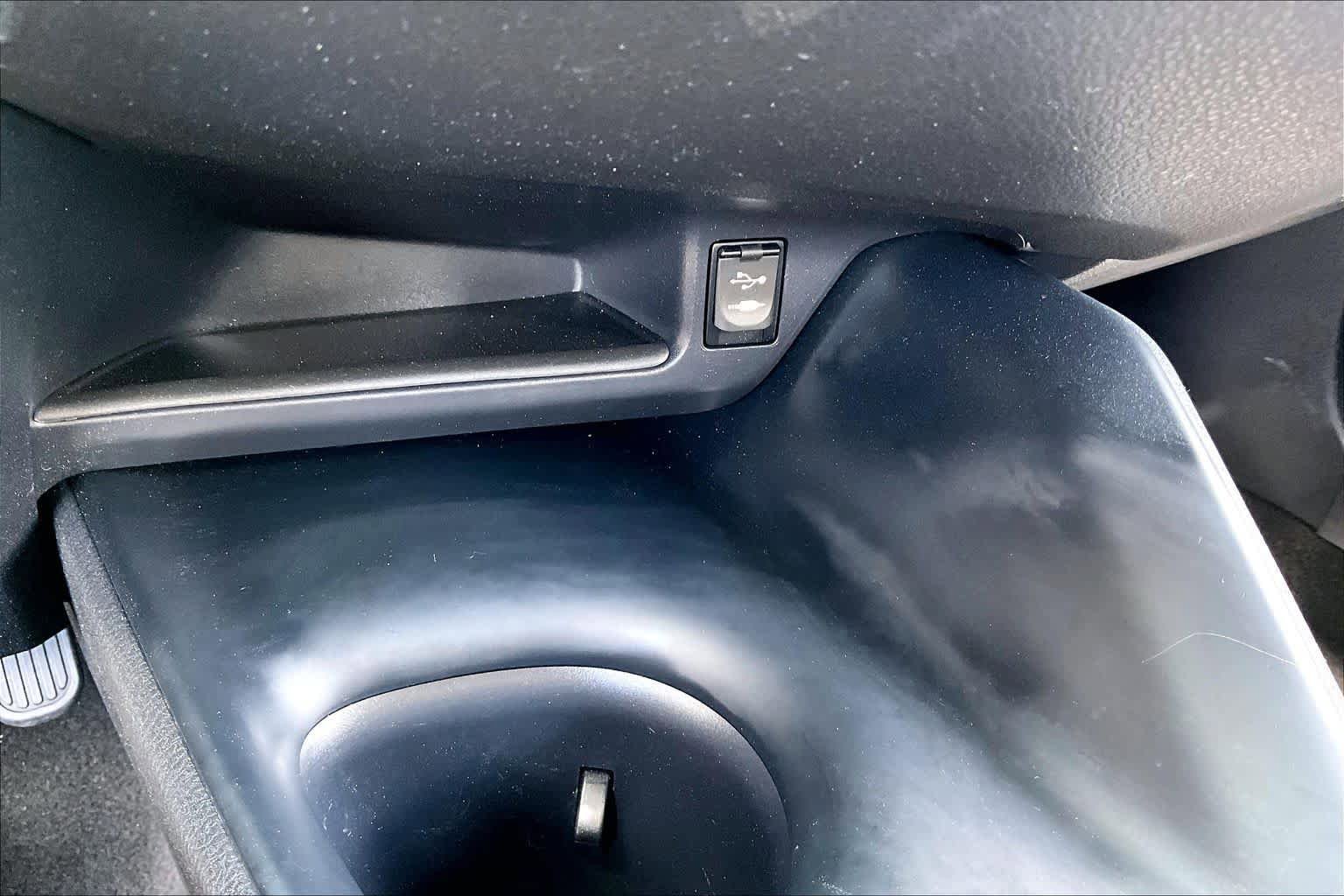 Used 2018 Toyota C-HR XLE FWD image 30