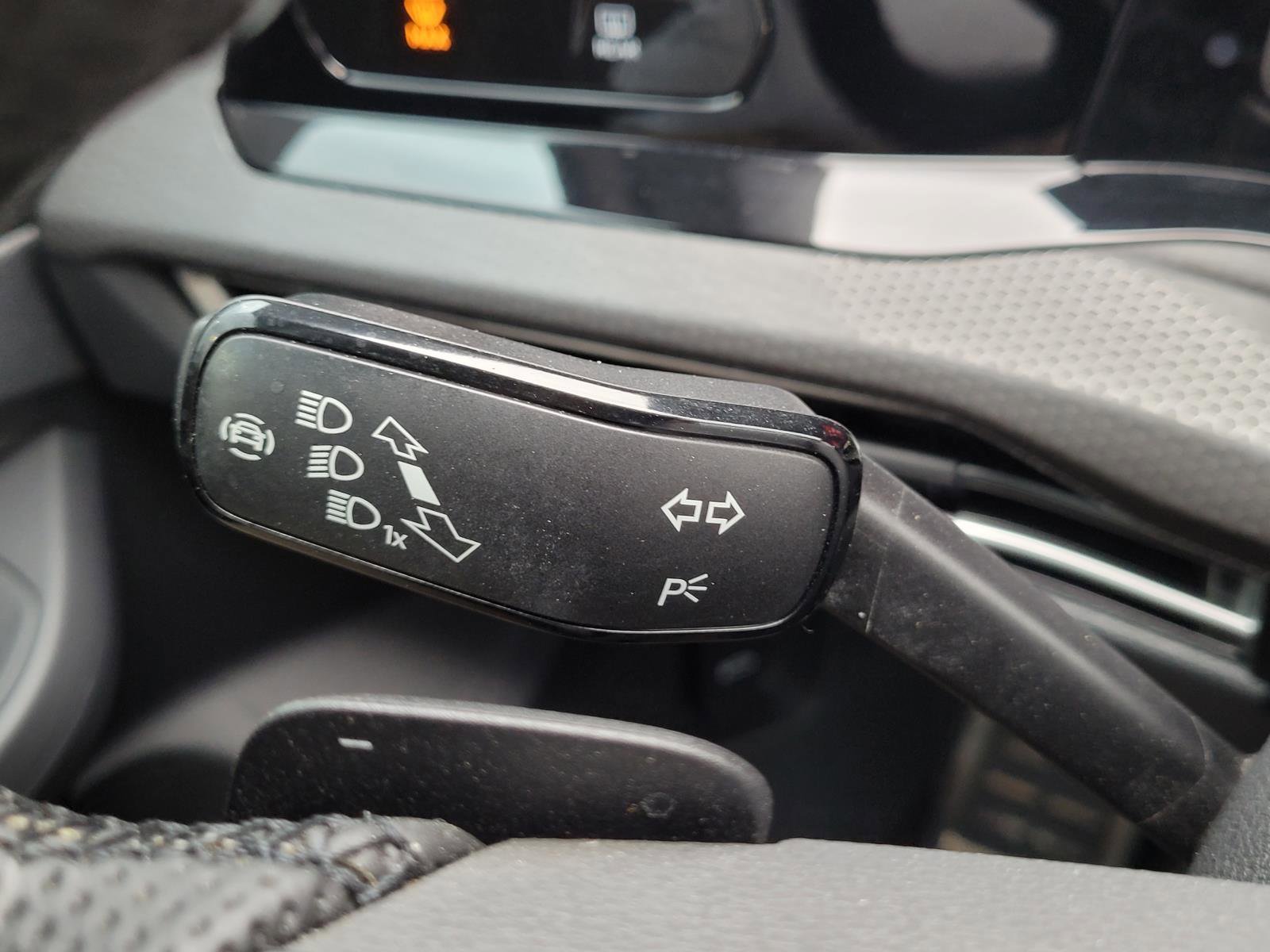 Used 2022 Volkswagen GTI Autobahn image 31