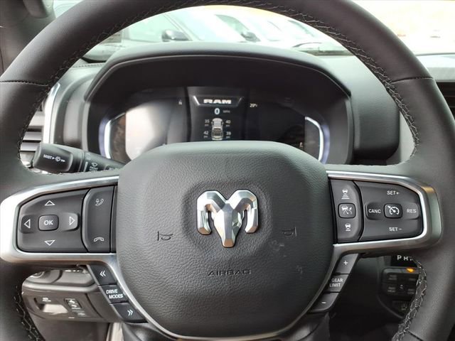 New 2026 RAM 1500 4x4 Crew Cab image 18