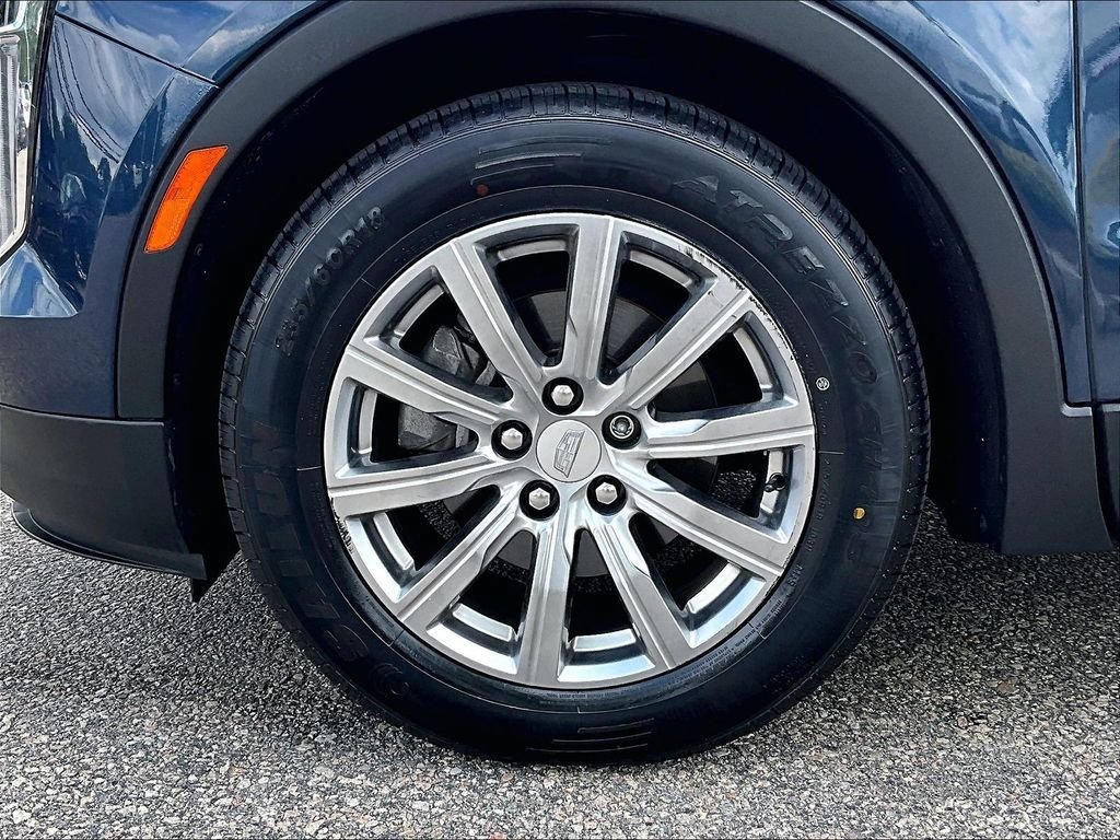 Used 2019 Cadillac XT4 Premium Luxury w/ Cold Weather Package AWD/4WD image 7