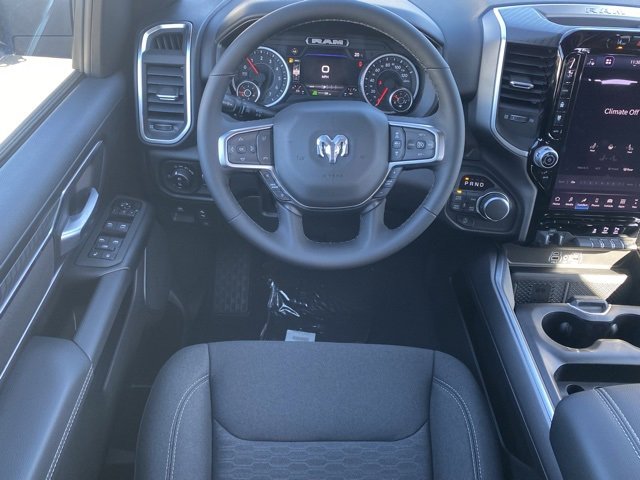 New 2026 RAM 1500 4x4 Crew Cab image 36