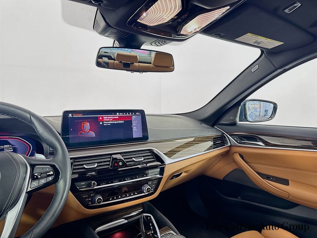 Used 2023 BMW 530i xDrive w/ Premium Package image 25