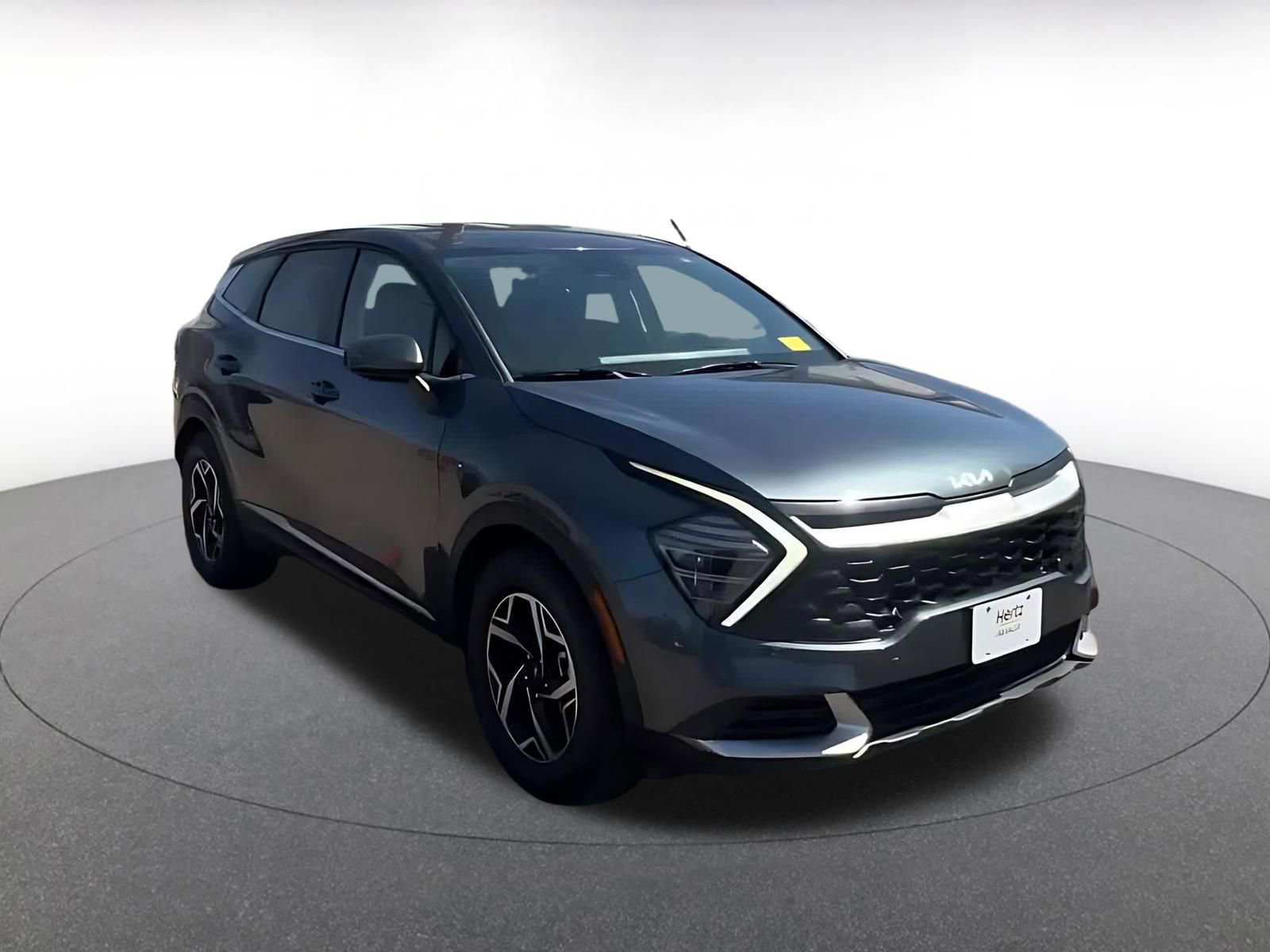 Used 2025 Kia Sportage LX FWD image 3