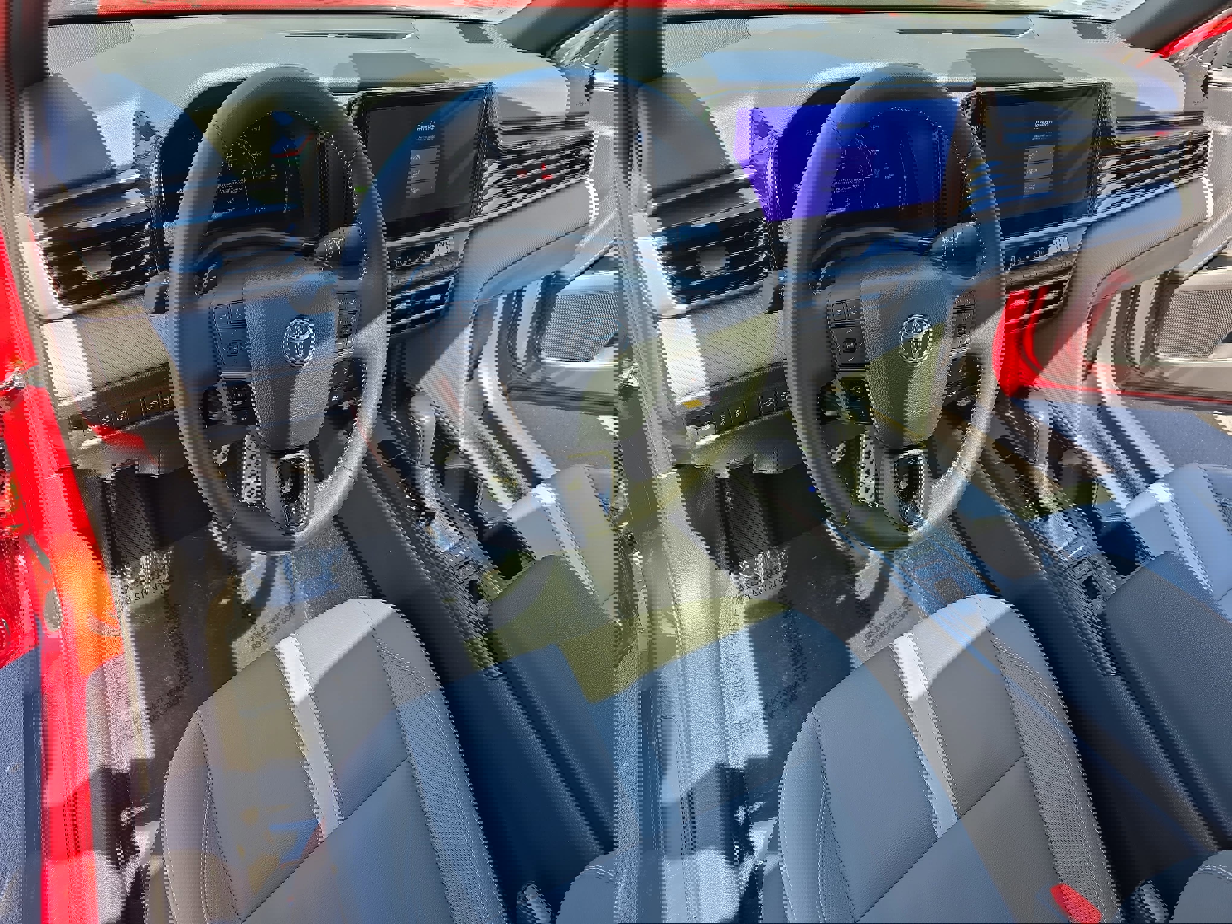 Used 2025 Toyota Camry SE w/ Multimedia Upgrade Package image 15