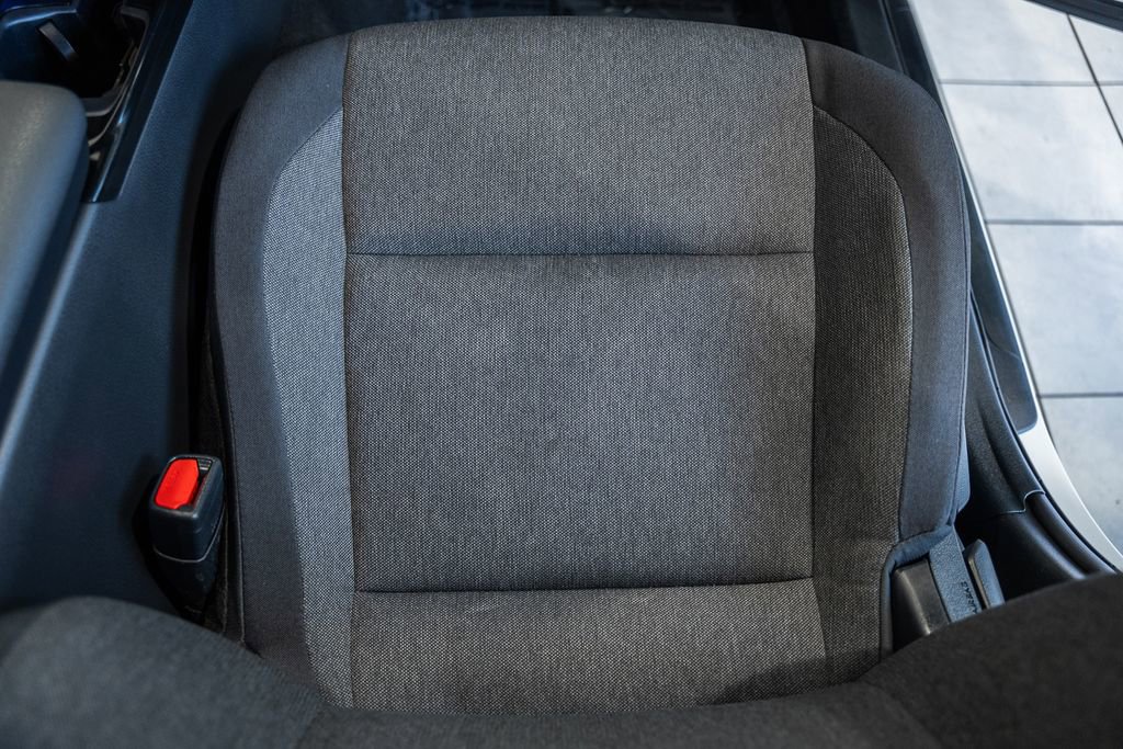 Used 2025 Toyota Camry LE image 28