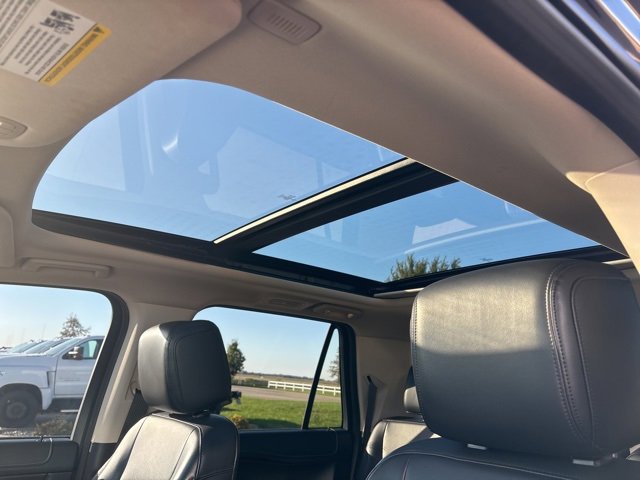 Used 2022 Ford Expedition Max XLT image 35