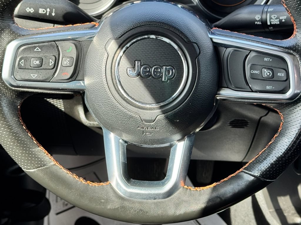 Used 2023 Jeep Gladiator Mojave w/ LED Lighting Group AWD/4WD image 19