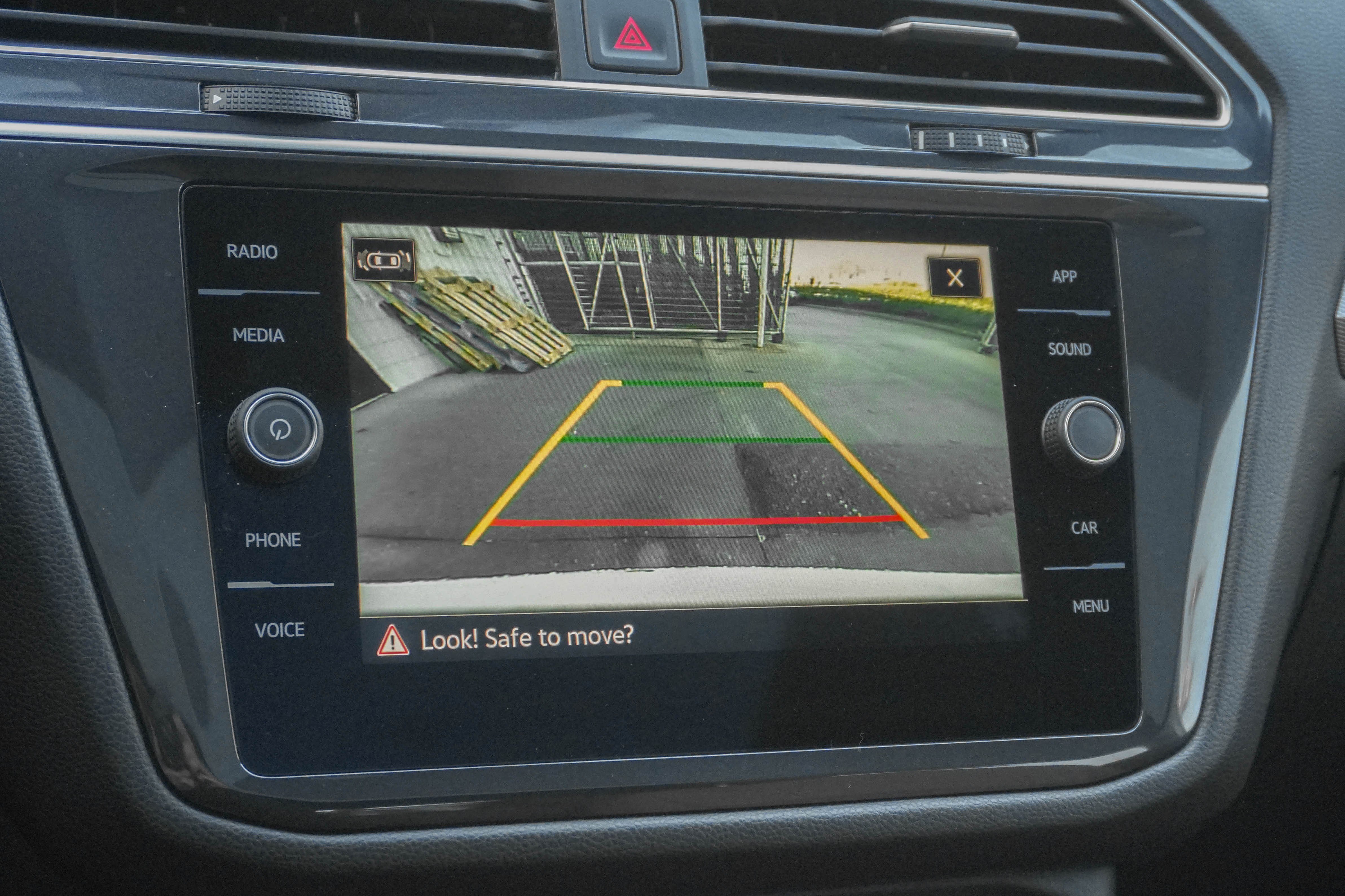 Used 2024 Volkswagen Tiguan SE R-Line image 20