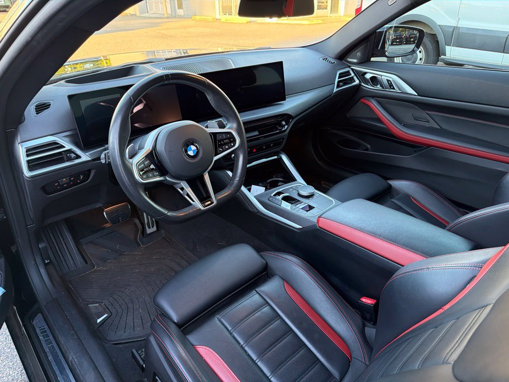 Used 2025 BMW 430i Coupe w/ M Sport Package RWD image 3