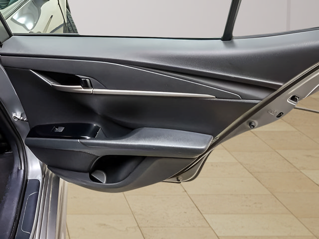 Certified 2025 Toyota Camry SE FWD image 18