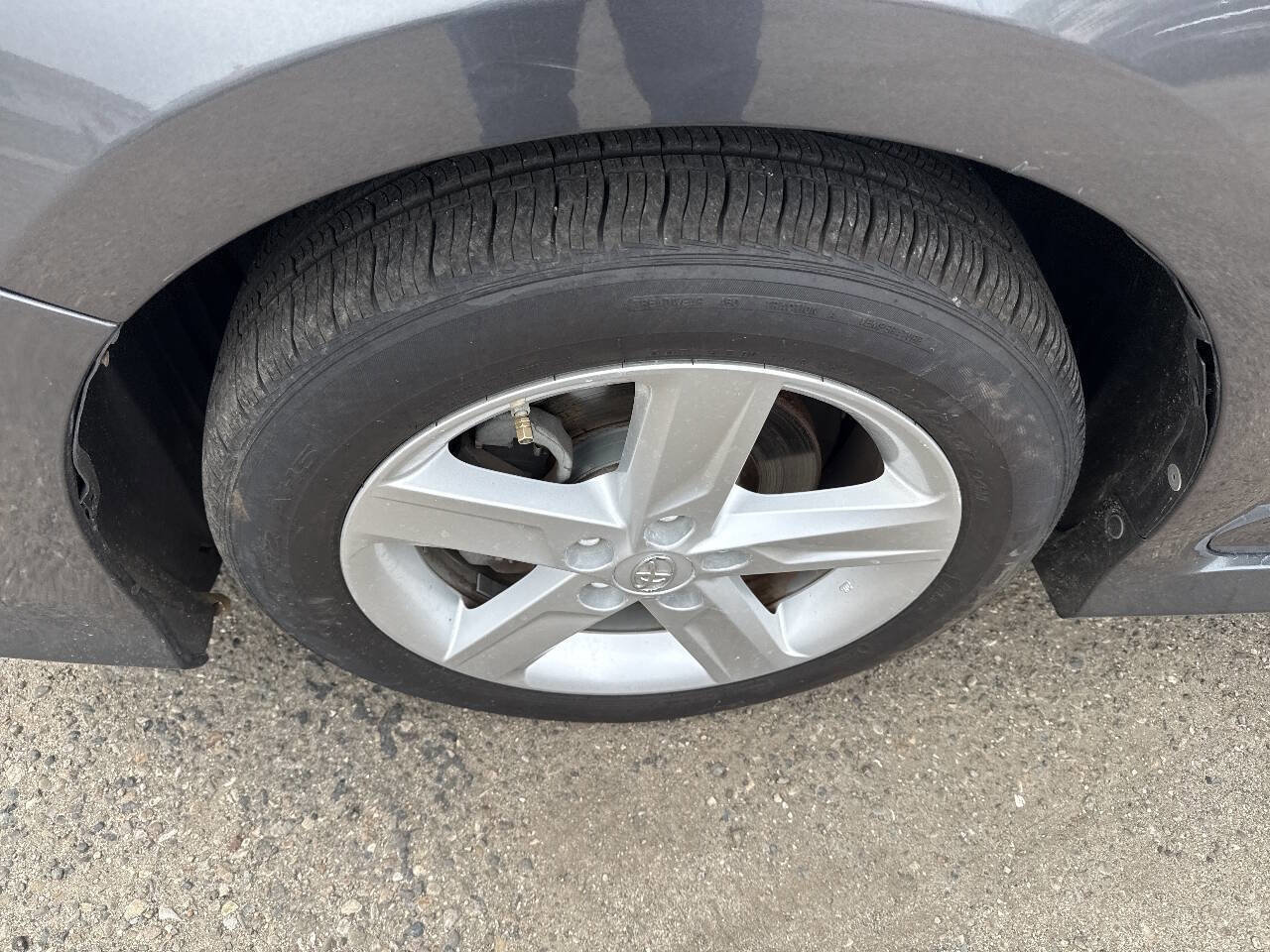 Used 2013 Toyota Camry SE w/ Convenience Pkg image 5