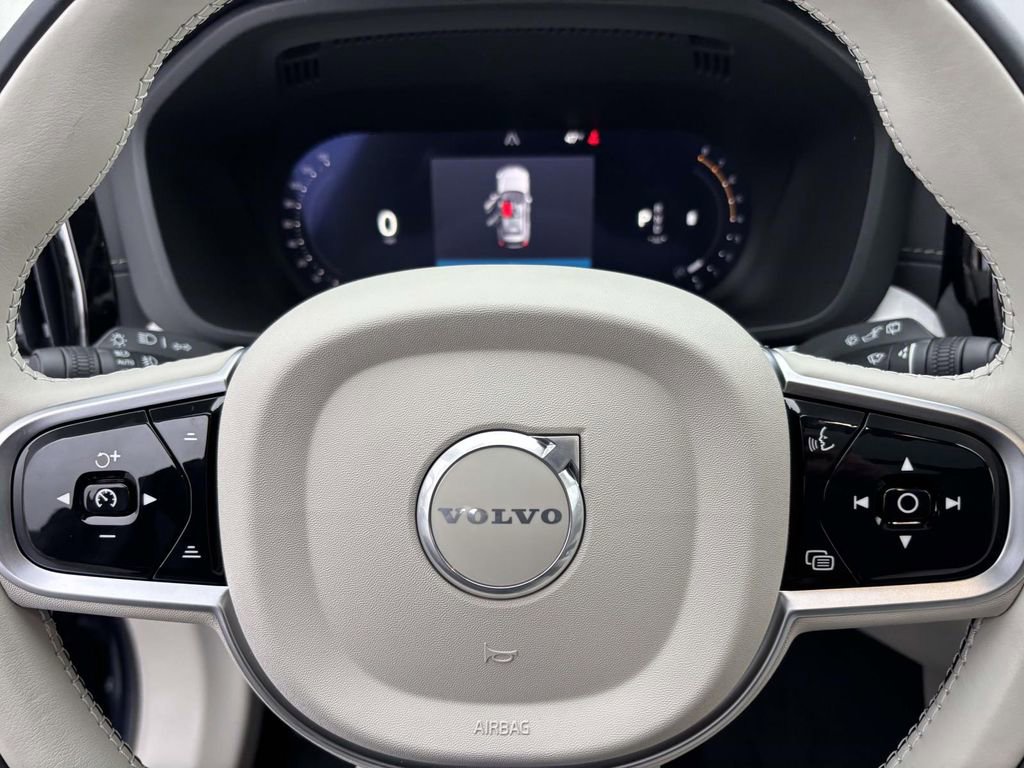 New 2026 Volvo XC60 B5 Ultra w/ Protection Package Premier image 16