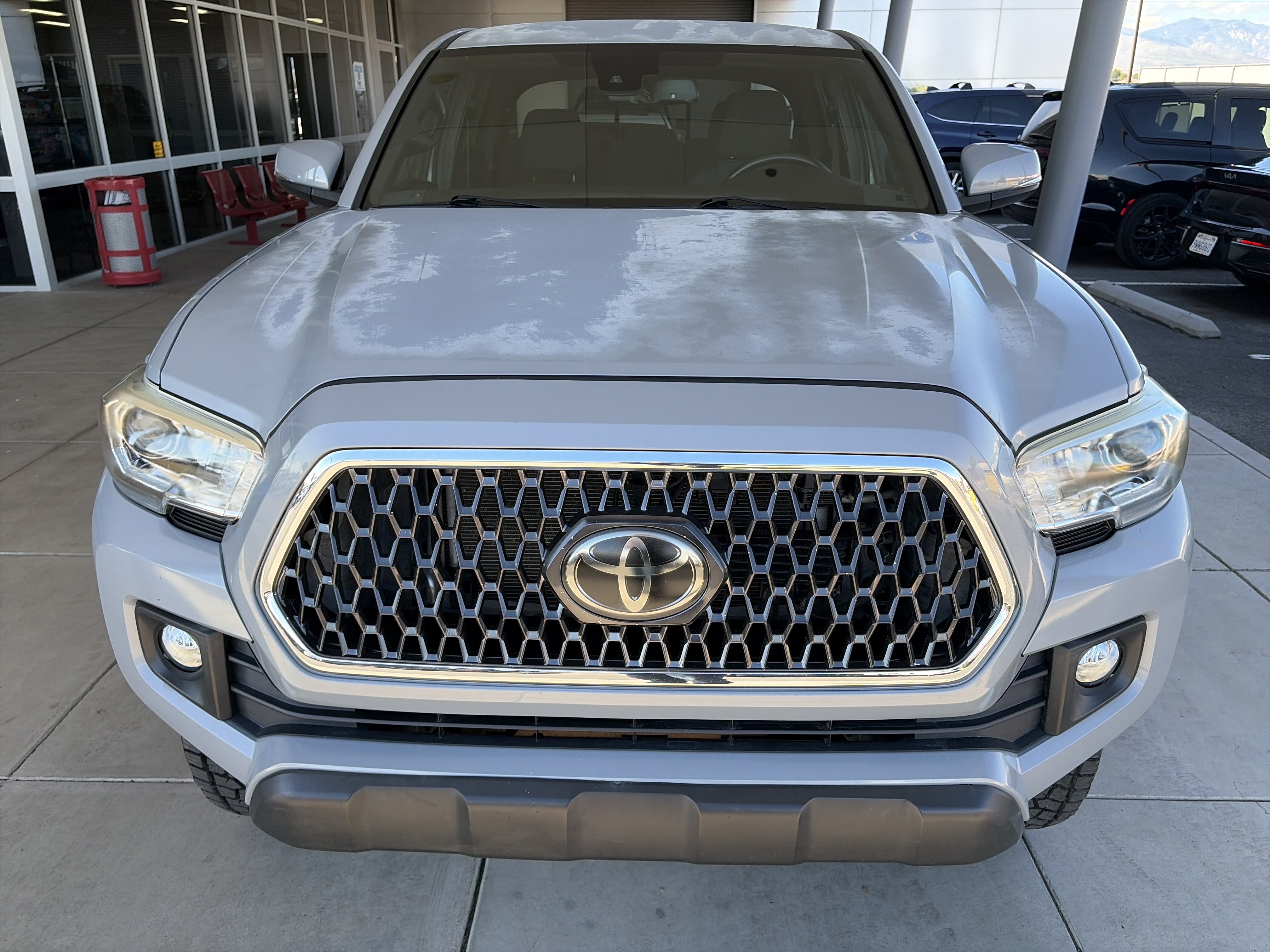 Used 2019 Toyota Tacoma TRD Off-Road w/ Technology Package AWD/4WD image 2