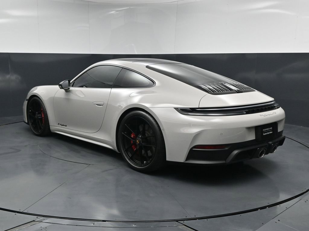 Certified 2026 Porsche 911 Carrera GTS RWD image 3