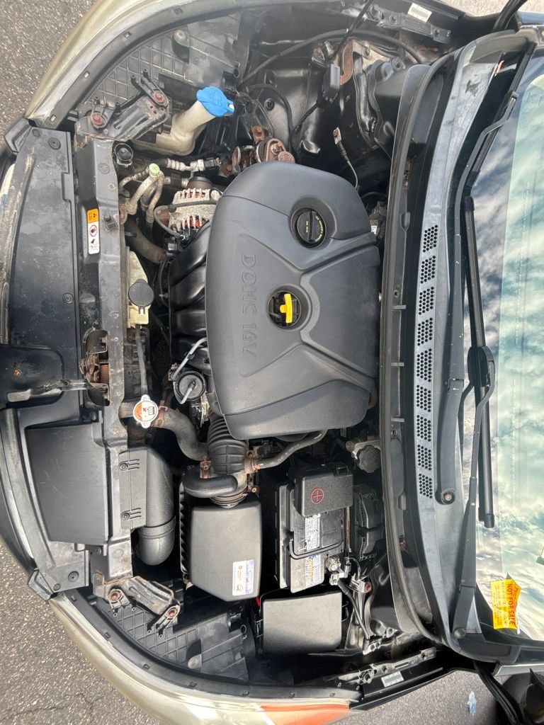 Used 2013 Hyundai Elantra GLS FWD image 10