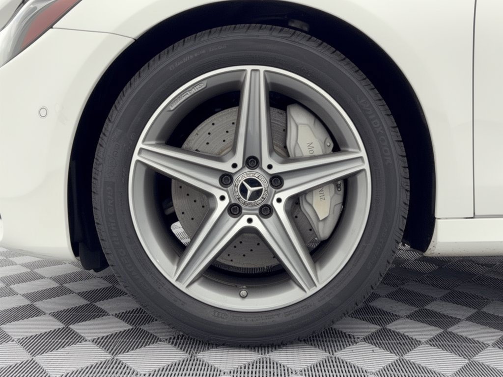 Used 2018 Mercedes-Benz E 300 4MATIC image 13