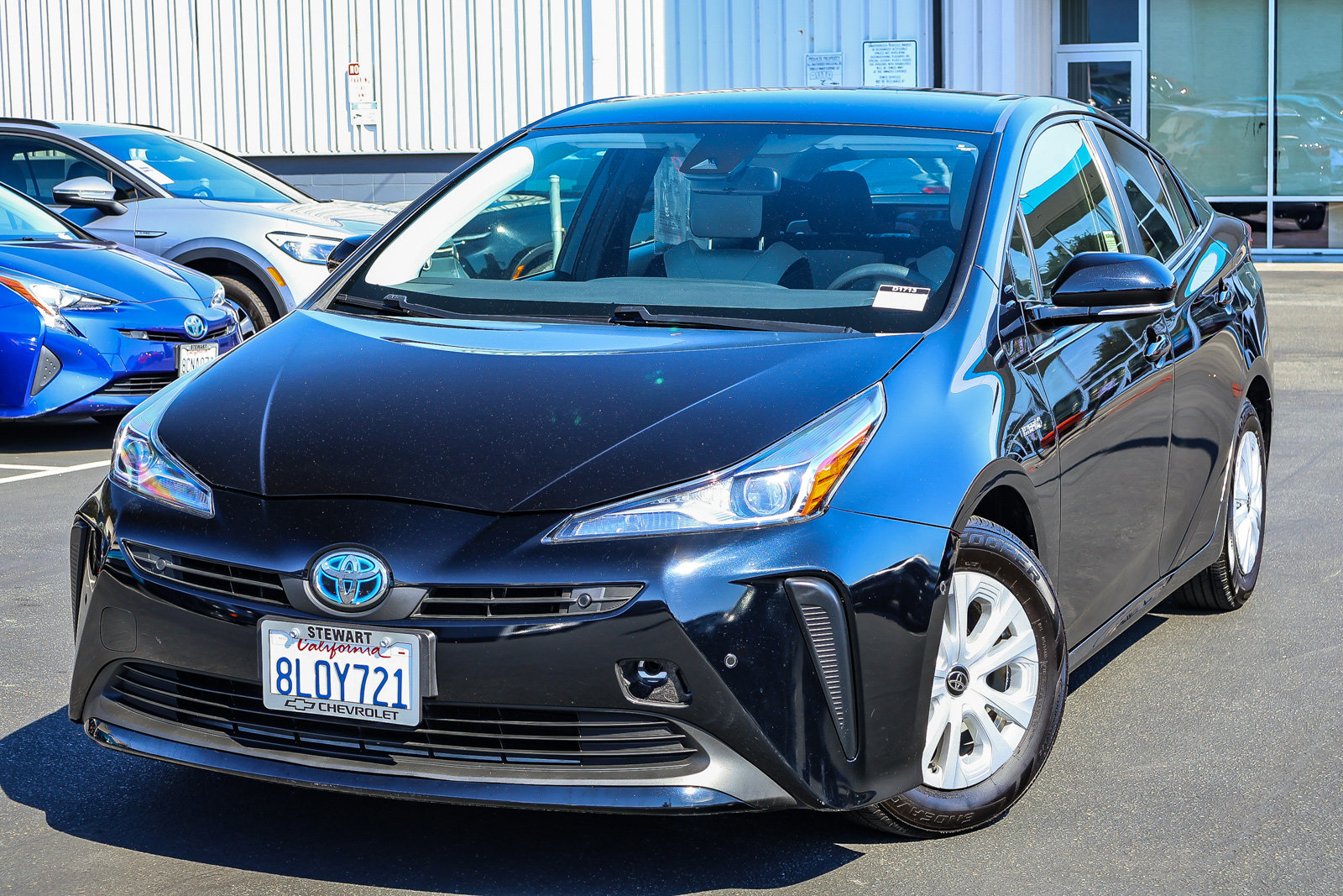 Used 2020 Toyota Prius LE FWD image 1