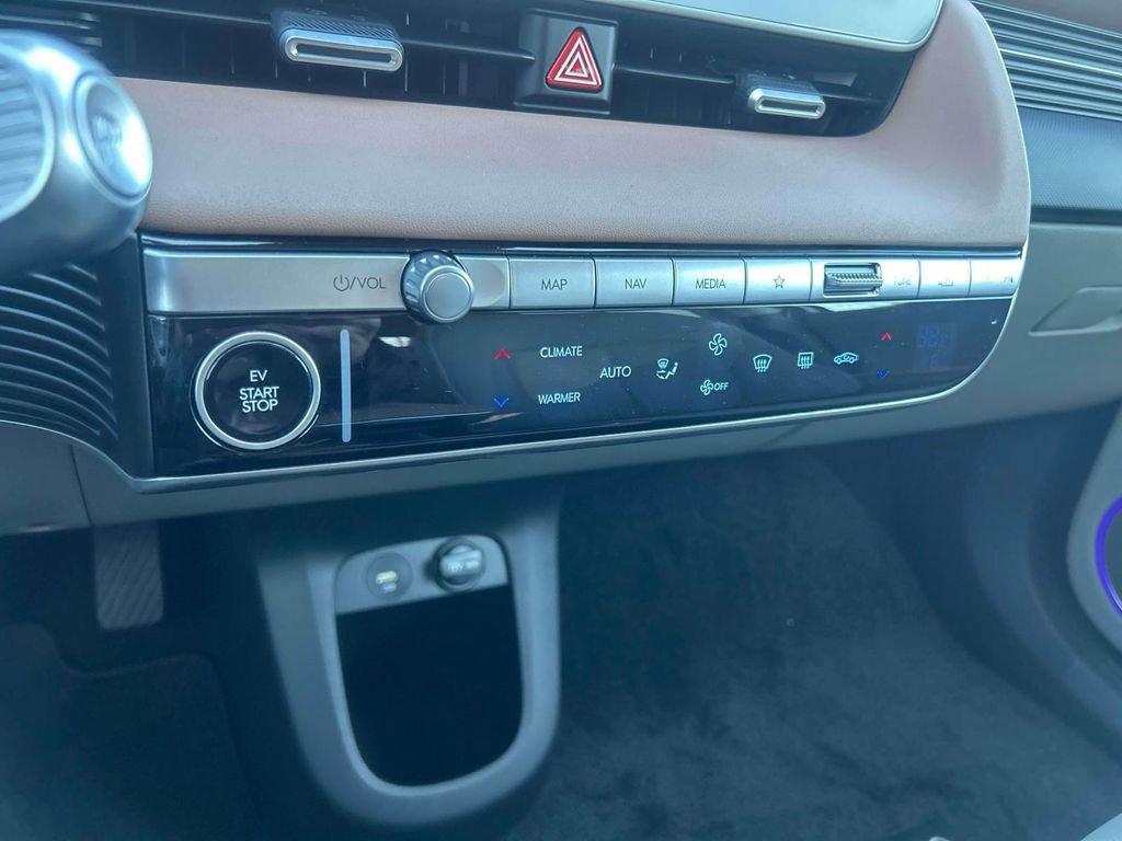 Used 2024 Hyundai Ioniq 5 Limited image 27