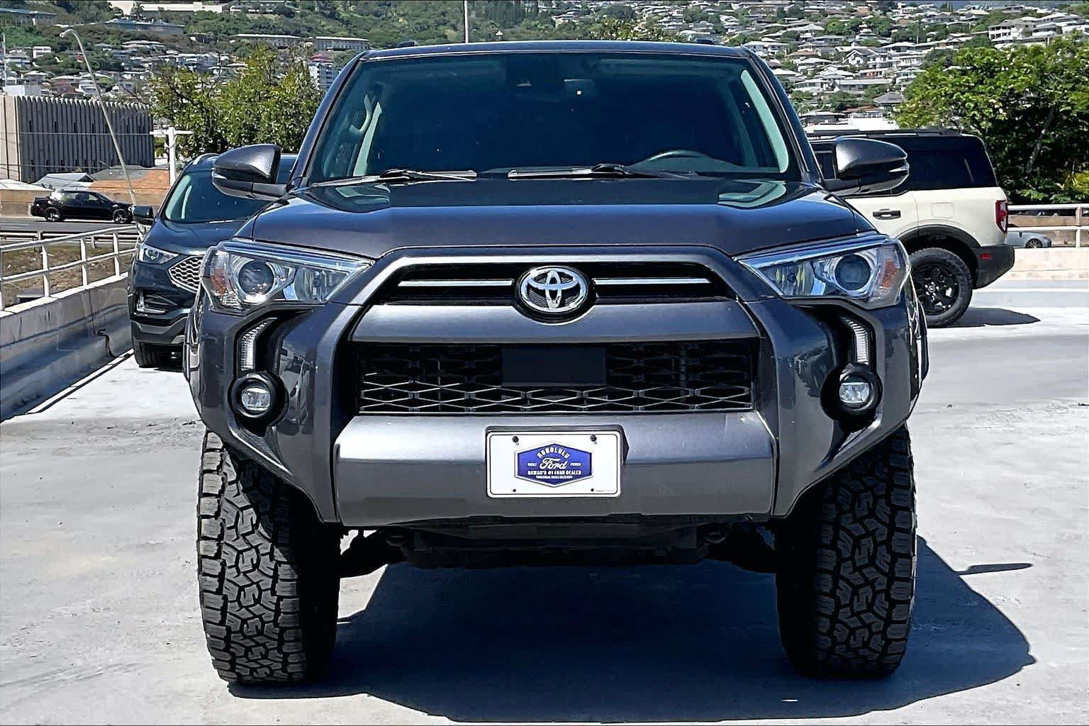 Used 2021 Toyota 4Runner SR5 Premium w/ Moonroof Package AWD/4WD image 6