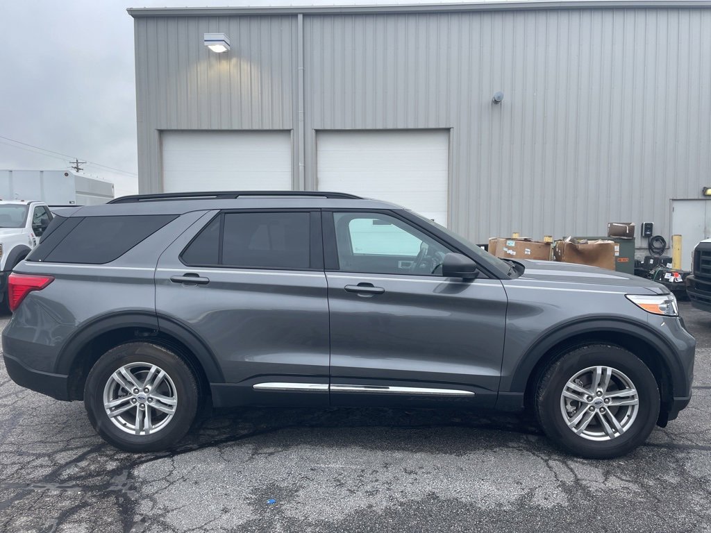 Certified 2023 Ford Explorer XLT image 4