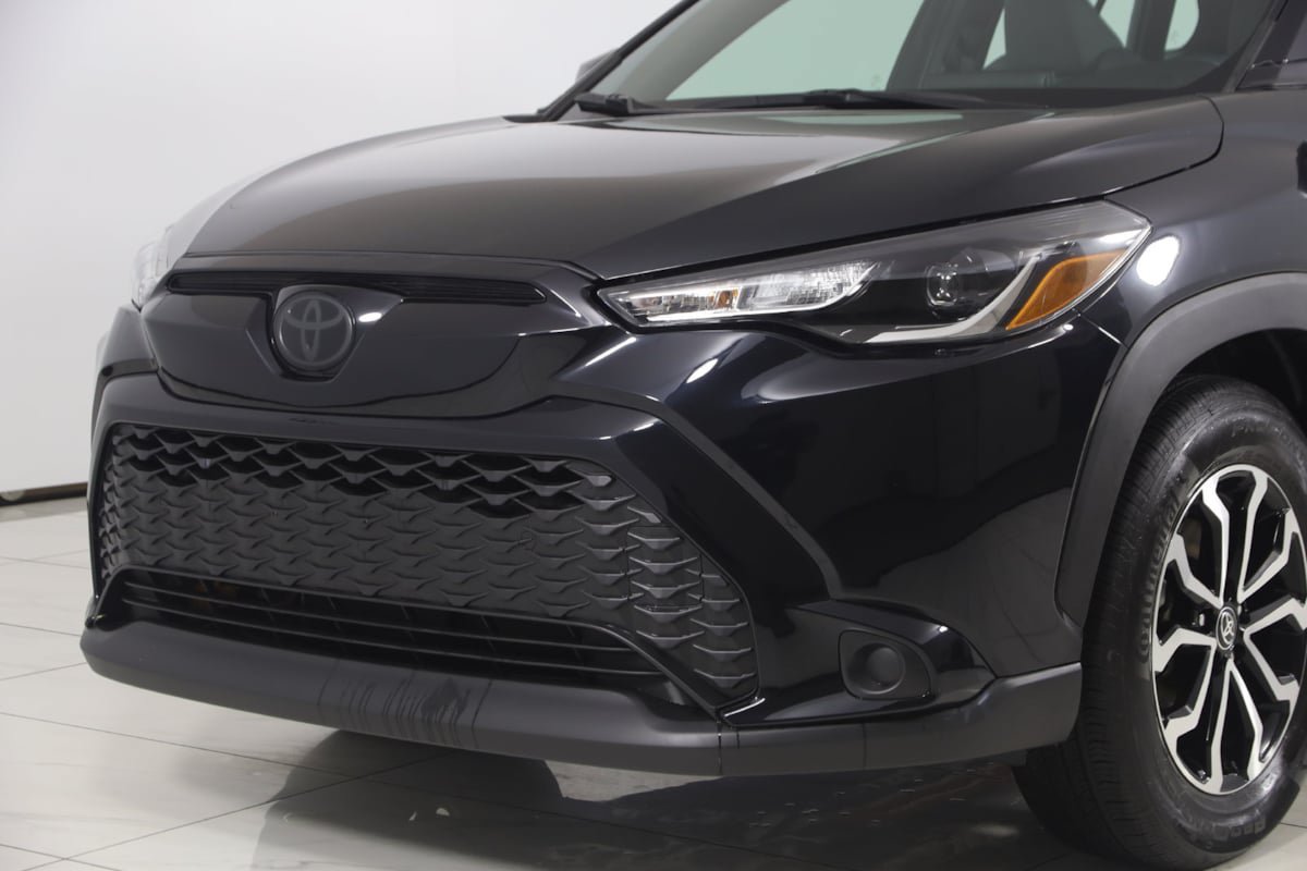 Used 2025 Toyota Corolla Cross AWD Hybrid image 37