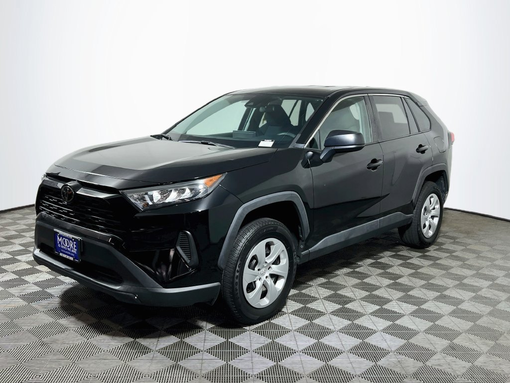 Certified 2022 Toyota RAV4 LE AWD/4WD image 3
