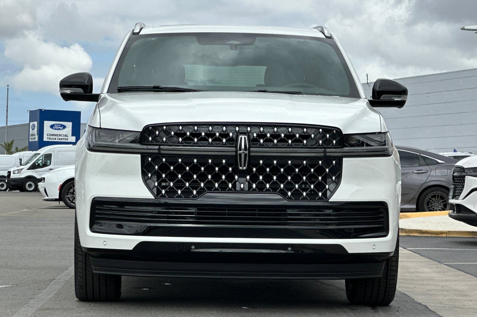New 2026 Lincoln Navigator L Black Label AWD/4WD image 8