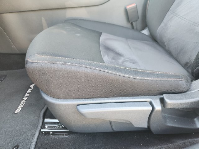 Used 2025 Nissan Sentra SR FWD image 22