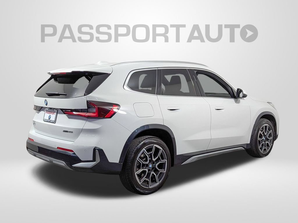 Used 2025 BMW X1 xDrive28i w/ Technology Package image 6