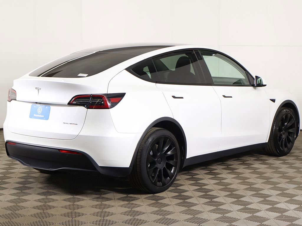 Used 2023 Tesla Model Y Long Range image 11