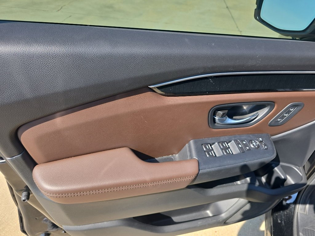 Used 2025 Honda Pilot Elite image 19