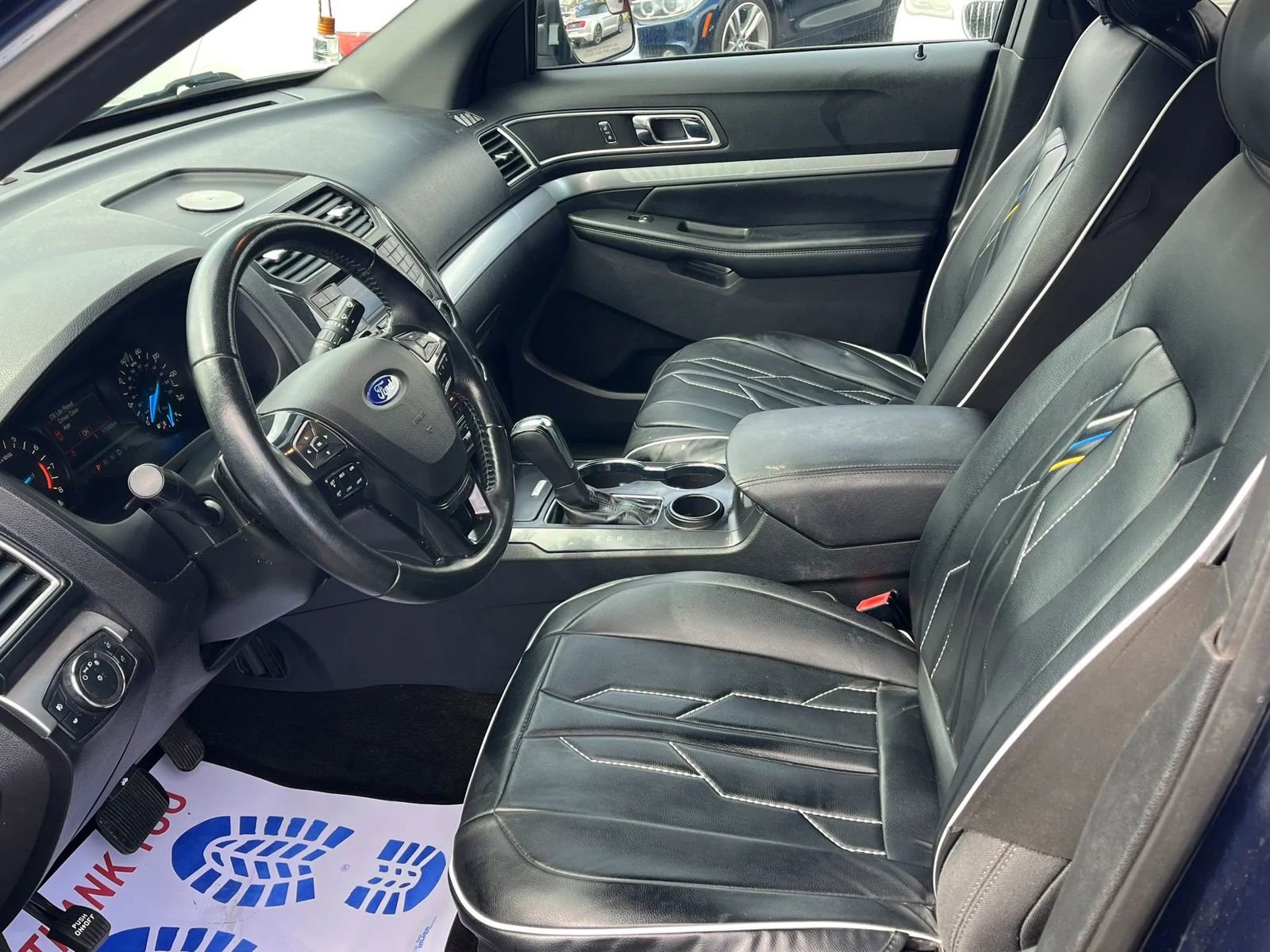 Used 2017 Ford Explorer XLT FWD image 9
