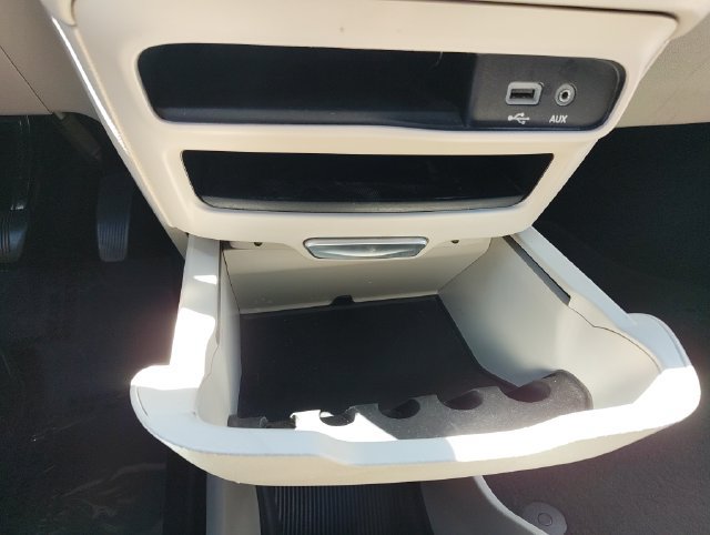 Used 2017 Chrysler Pacifica LX FWD image 23