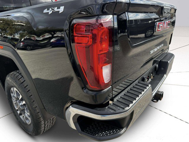 Used 2023 GMC Sierra 3500 SLE w/ SLE Convenience Package AWD/4WD image 17