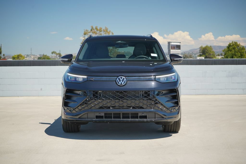 New 2026 Volkswagen Tiguan SE R-Line FWD image 6