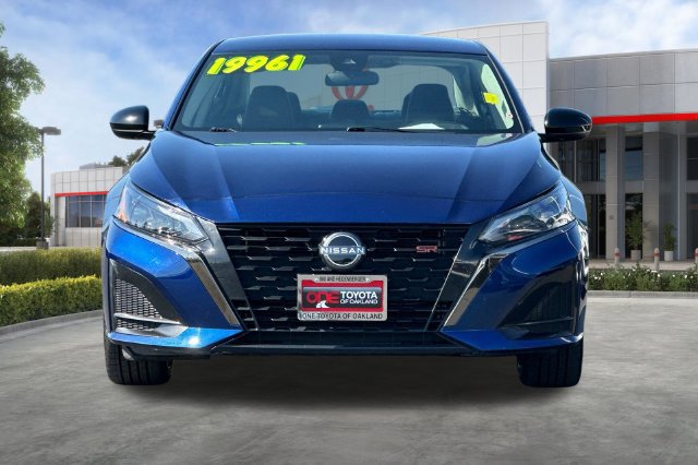 Used 2024 Nissan Altima 2.5 SR FWD image 10