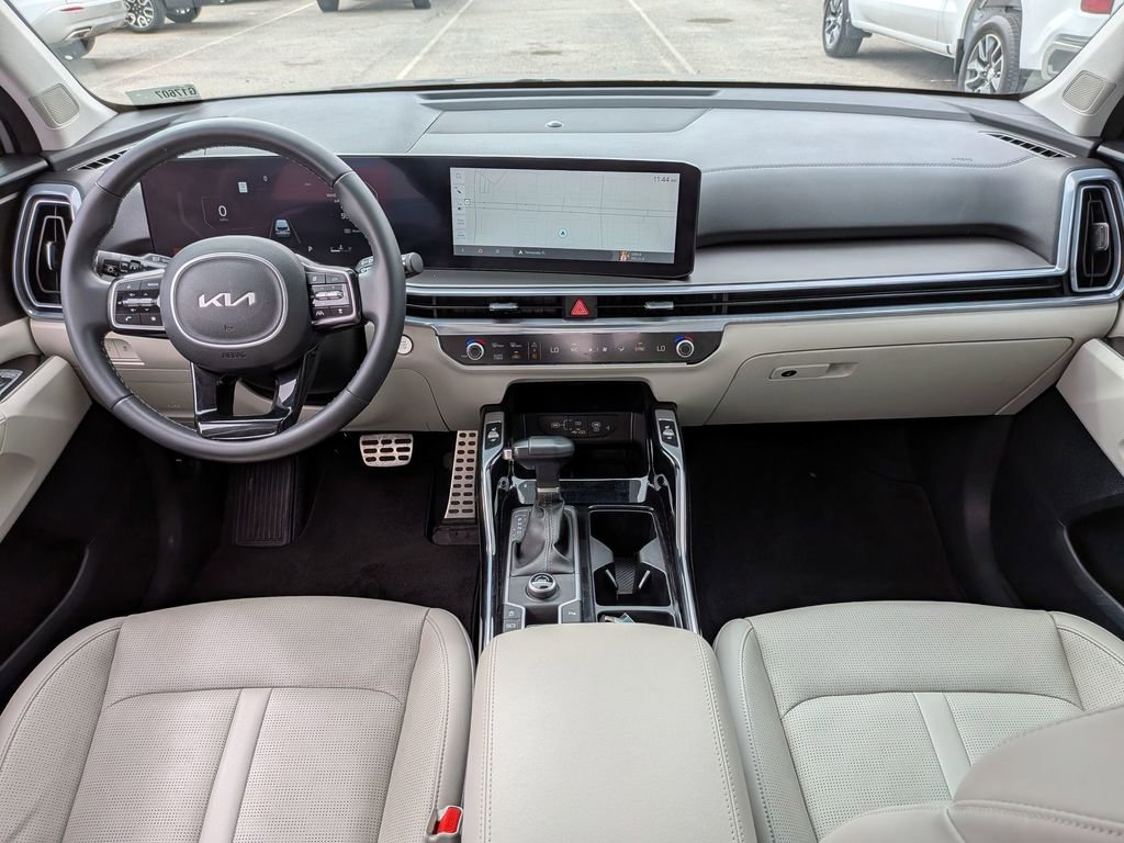 Used 2024 Kia Sorento SX image 30
