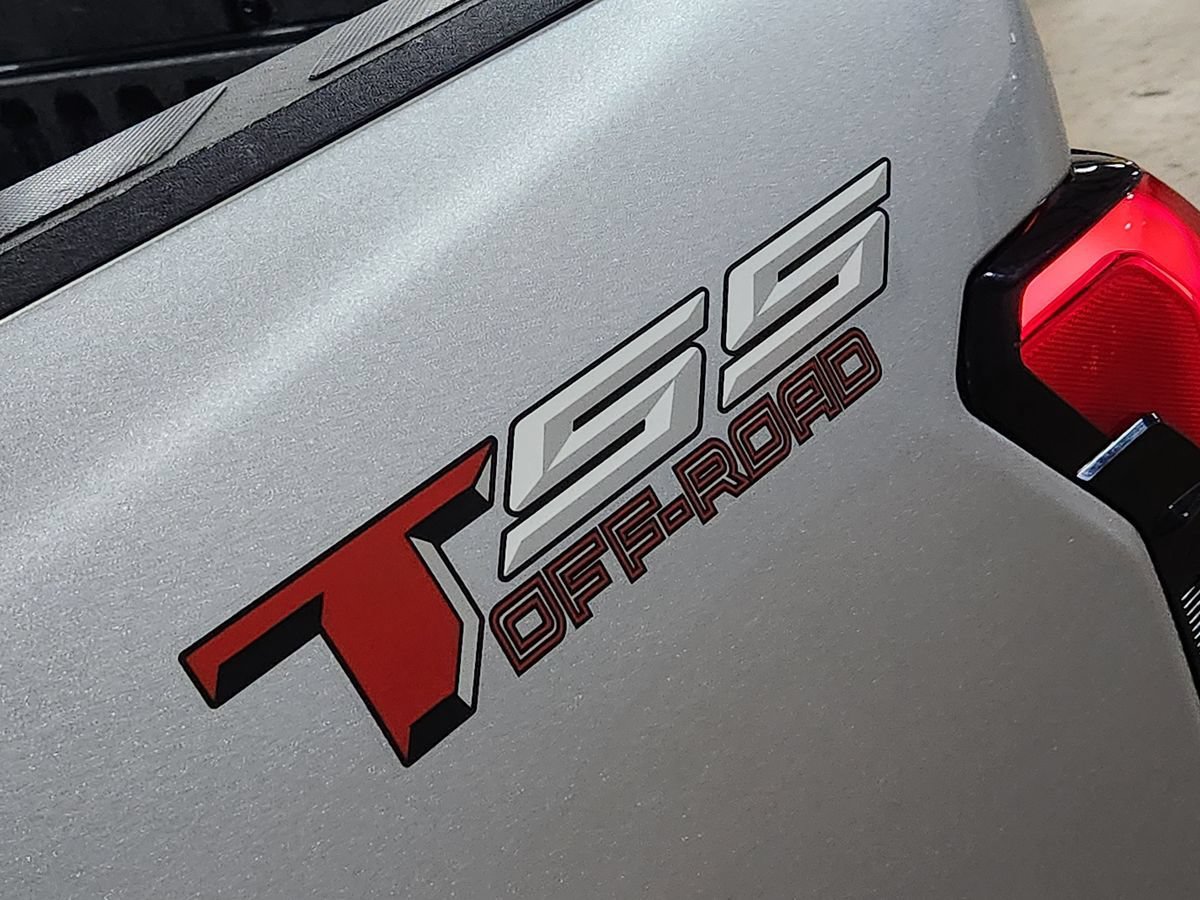 Used 2022 Toyota Tundra SR5 AWD/4WD image 28