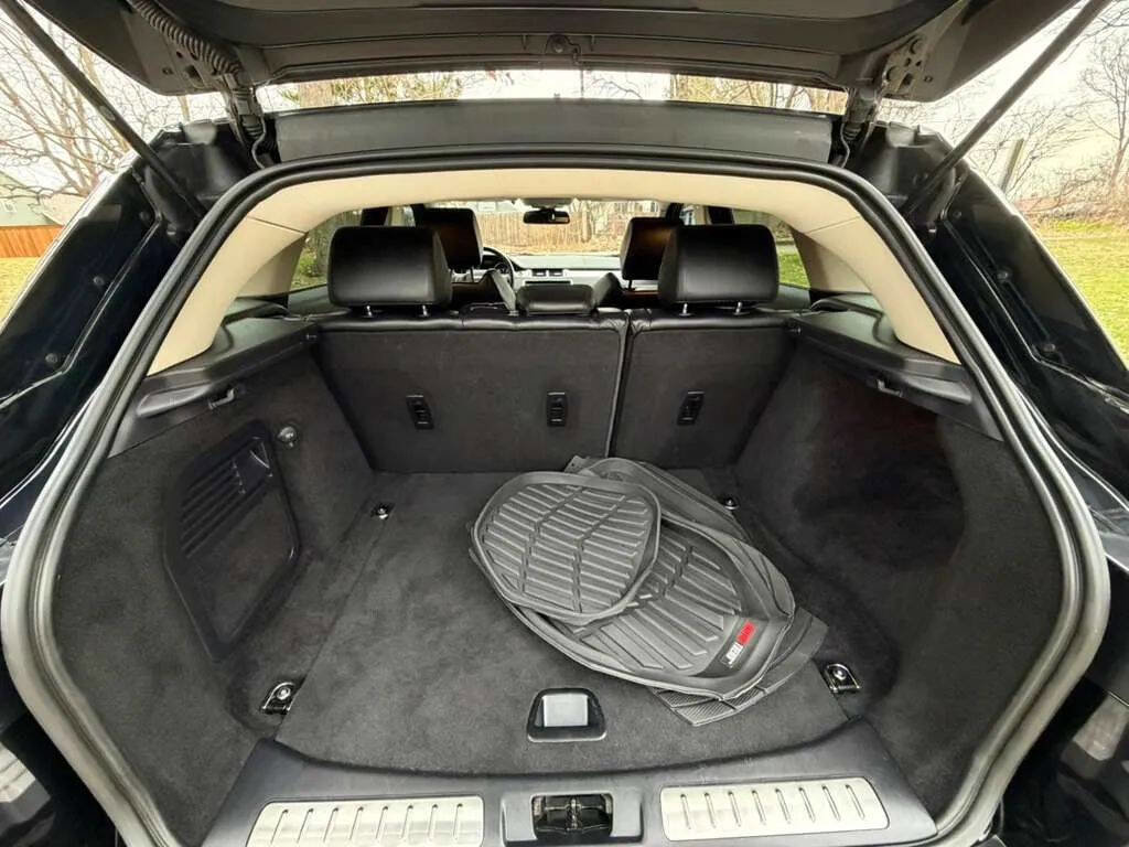 Used 2015 Land Rover Range Rover Evoque Pure image 20