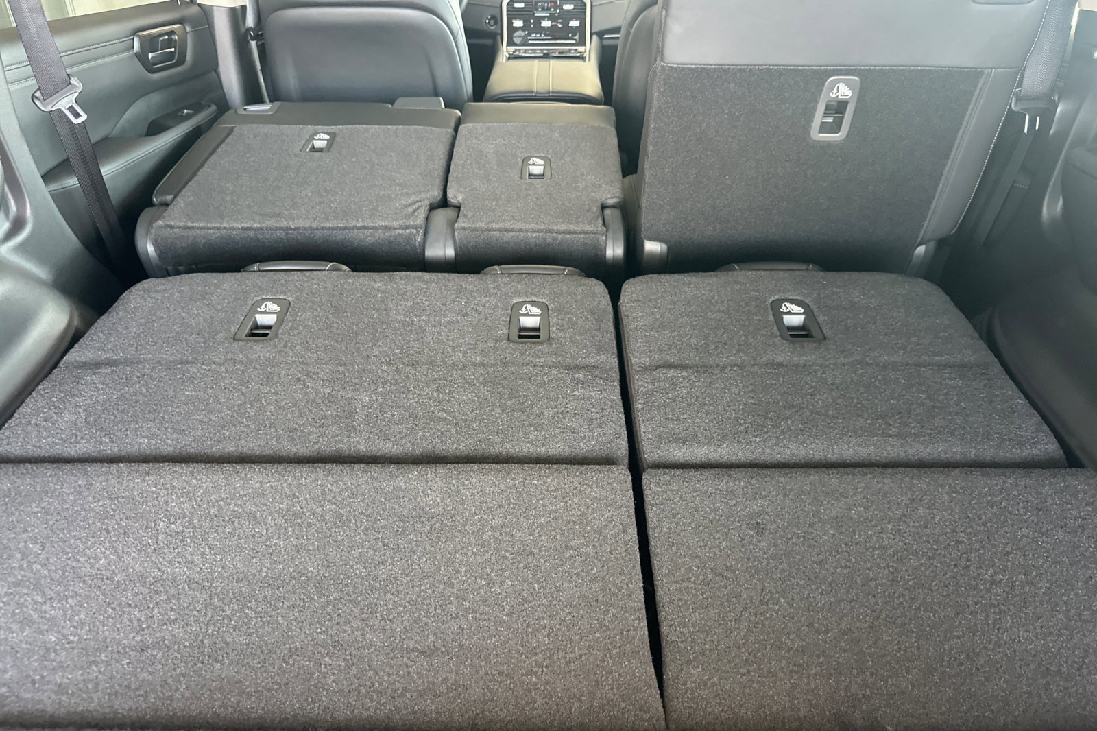 New 2026 Nissan Armada SV image 16