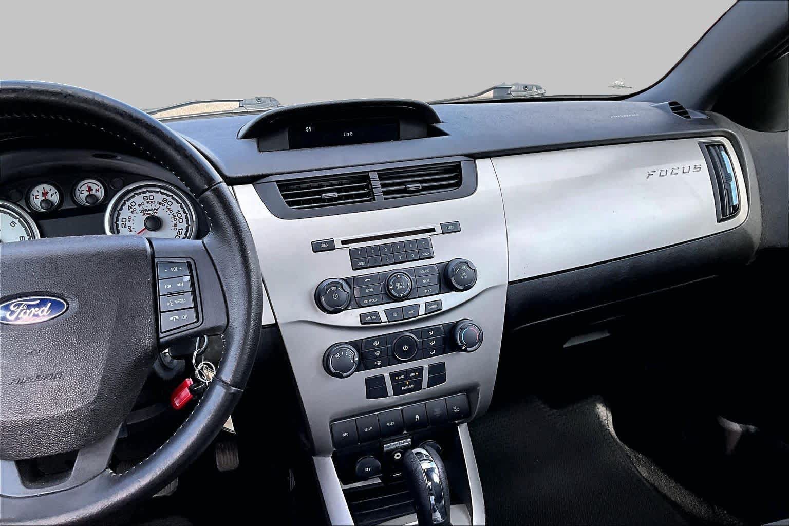 Used 2009 Ford Focus SES FWD image 6