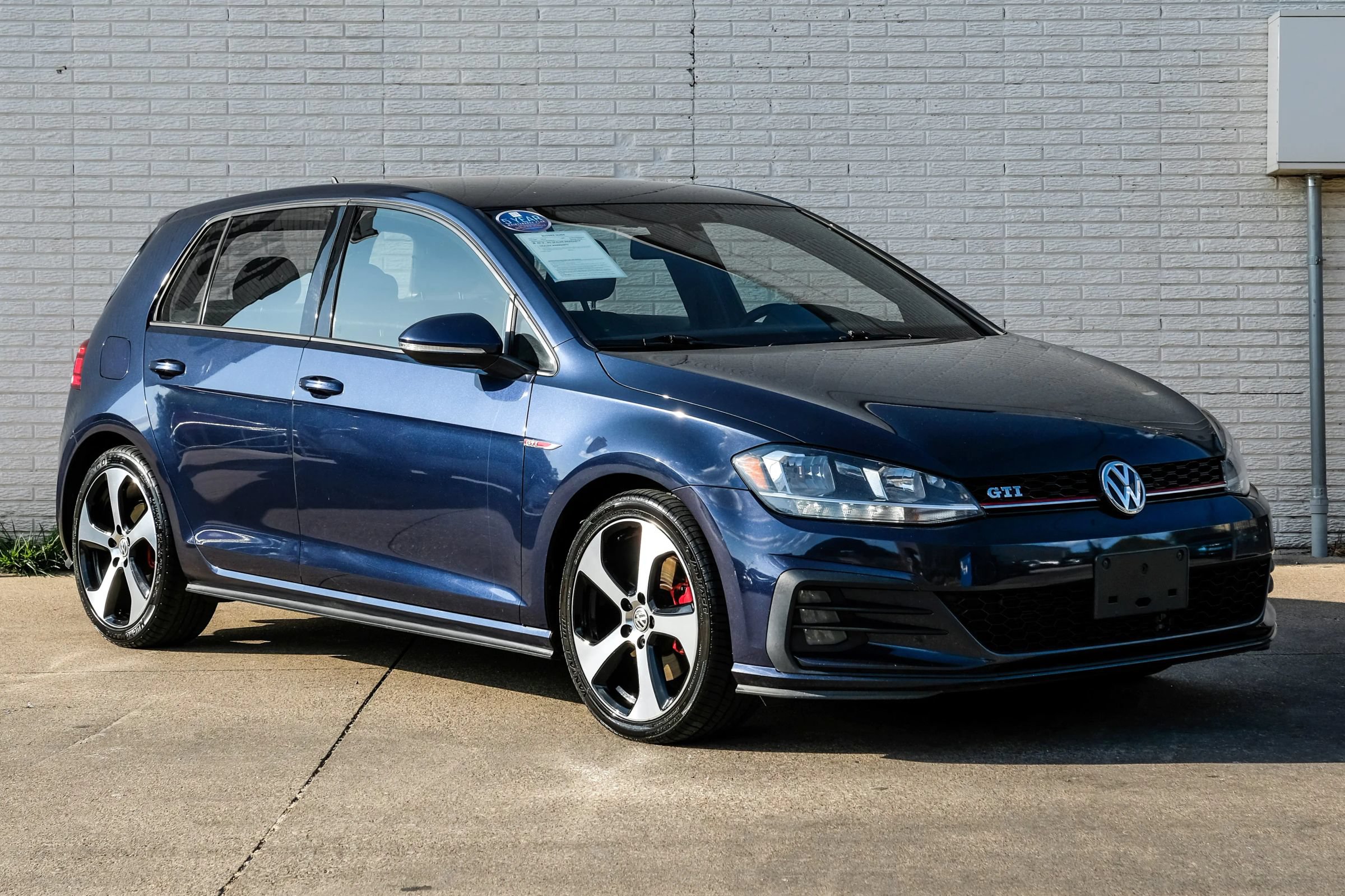 Used 2018 Volkswagen GTI SE FWD image 5