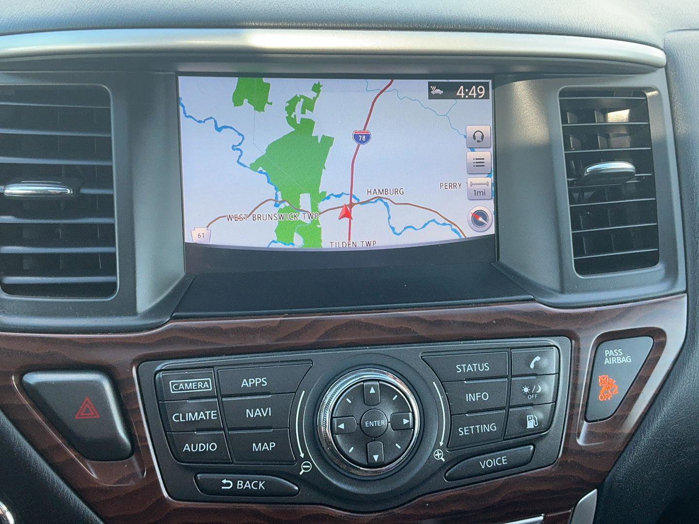 Used 2019 Nissan Pathfinder Platinum image 16