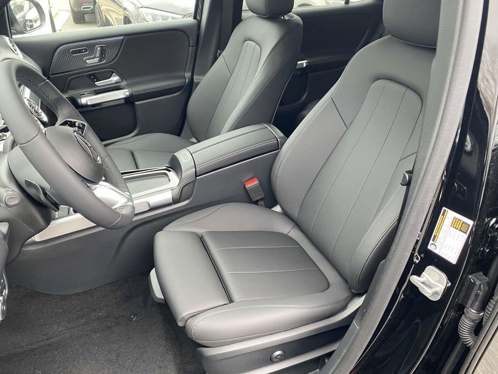 Certified 2025 Mercedes-Benz GLB 250 image 19