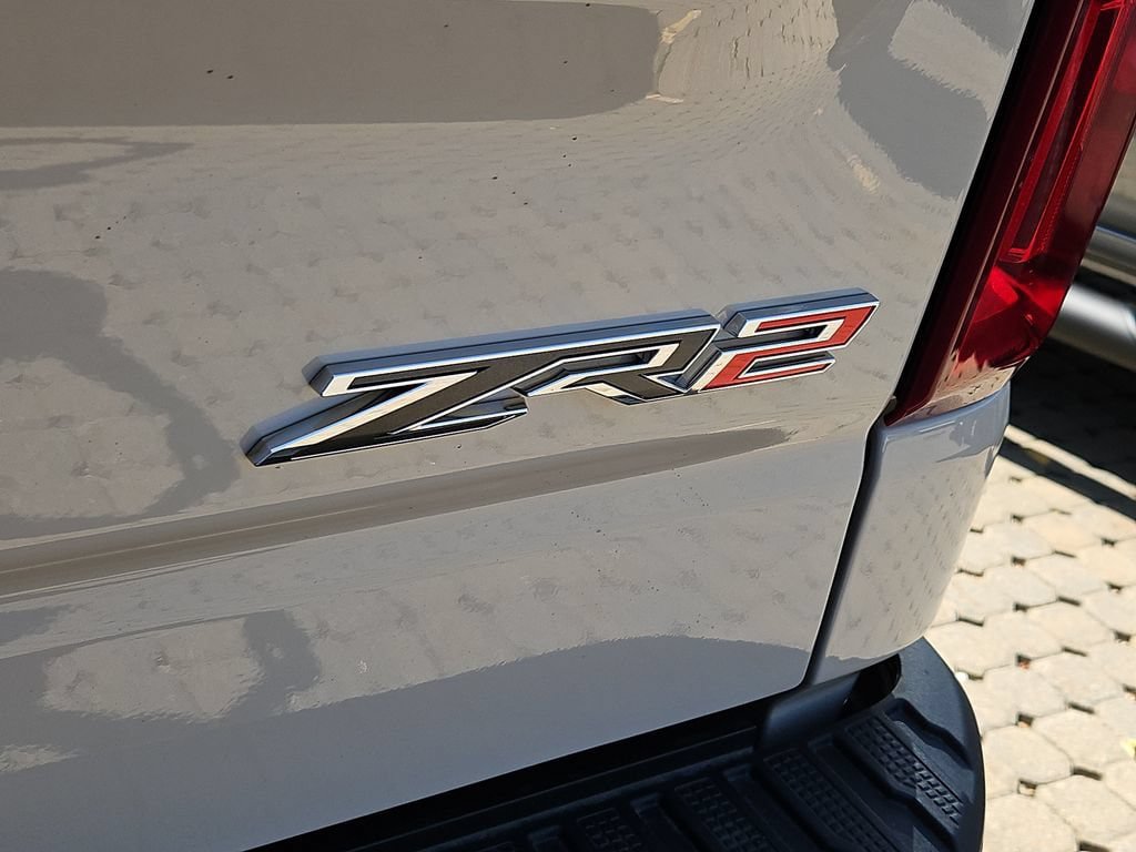 New 2026 Chevrolet Silverado 1500 ZR2 AWD/4WD image 6